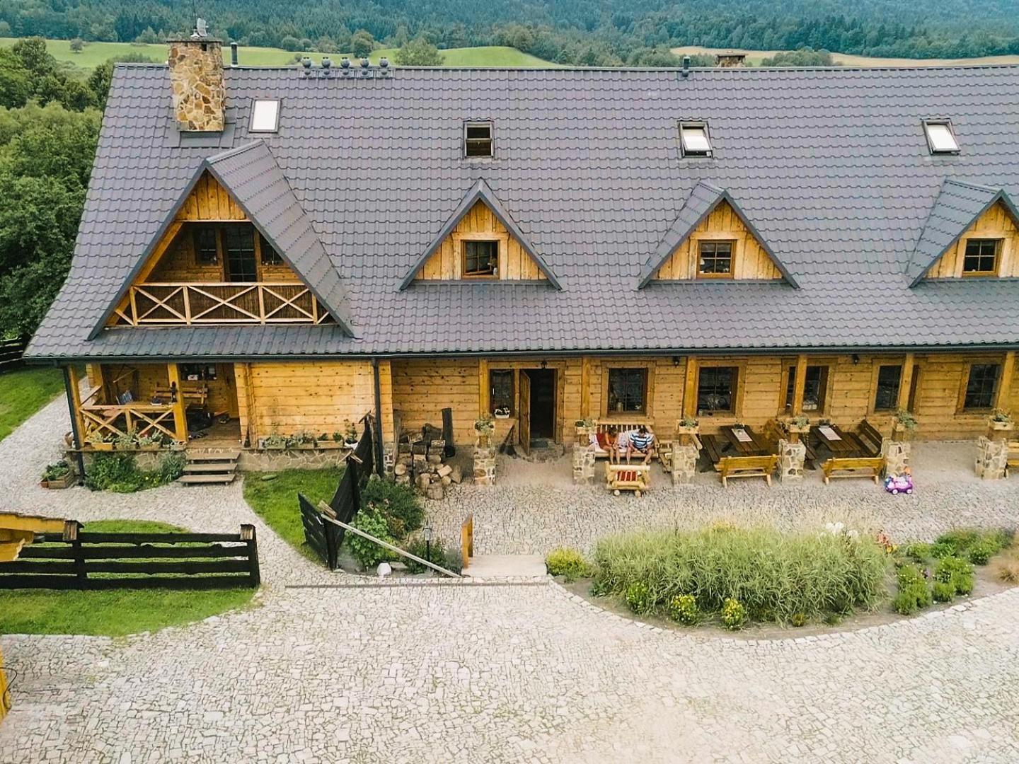 Hotel Gościniec Rabe Ustrzyki Dolne Zewnętrze zdjęcie